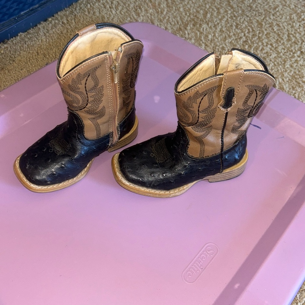 Brown and black boy boots